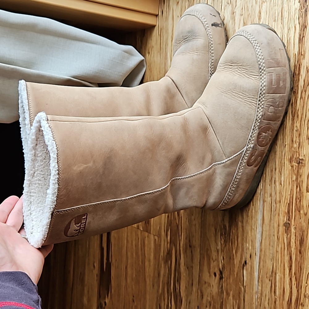 Sorel Suka Women's boots size 8.5 tan